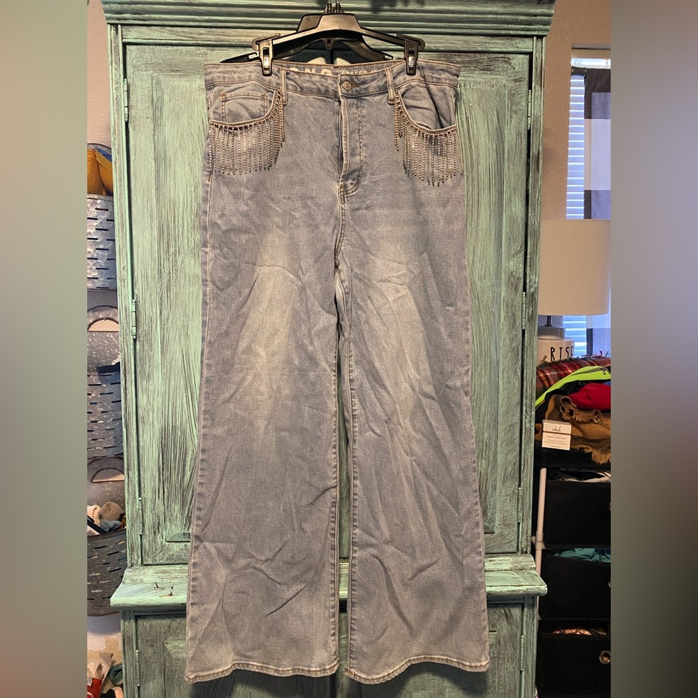 Wide Leg Light Wash Jeans with Jeweled Pockets